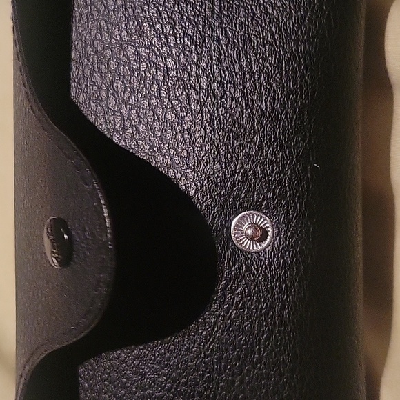 Ray Ben  black case glasses - Picture 3 of 3